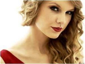 taylor Swift, taylor swift in red lipstick, make up a girl’s guilty pleasure, makeup, daily makeup, makeup online store