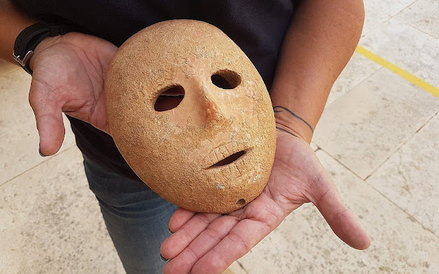 9,000-year-old stone mask unveiled in Israel