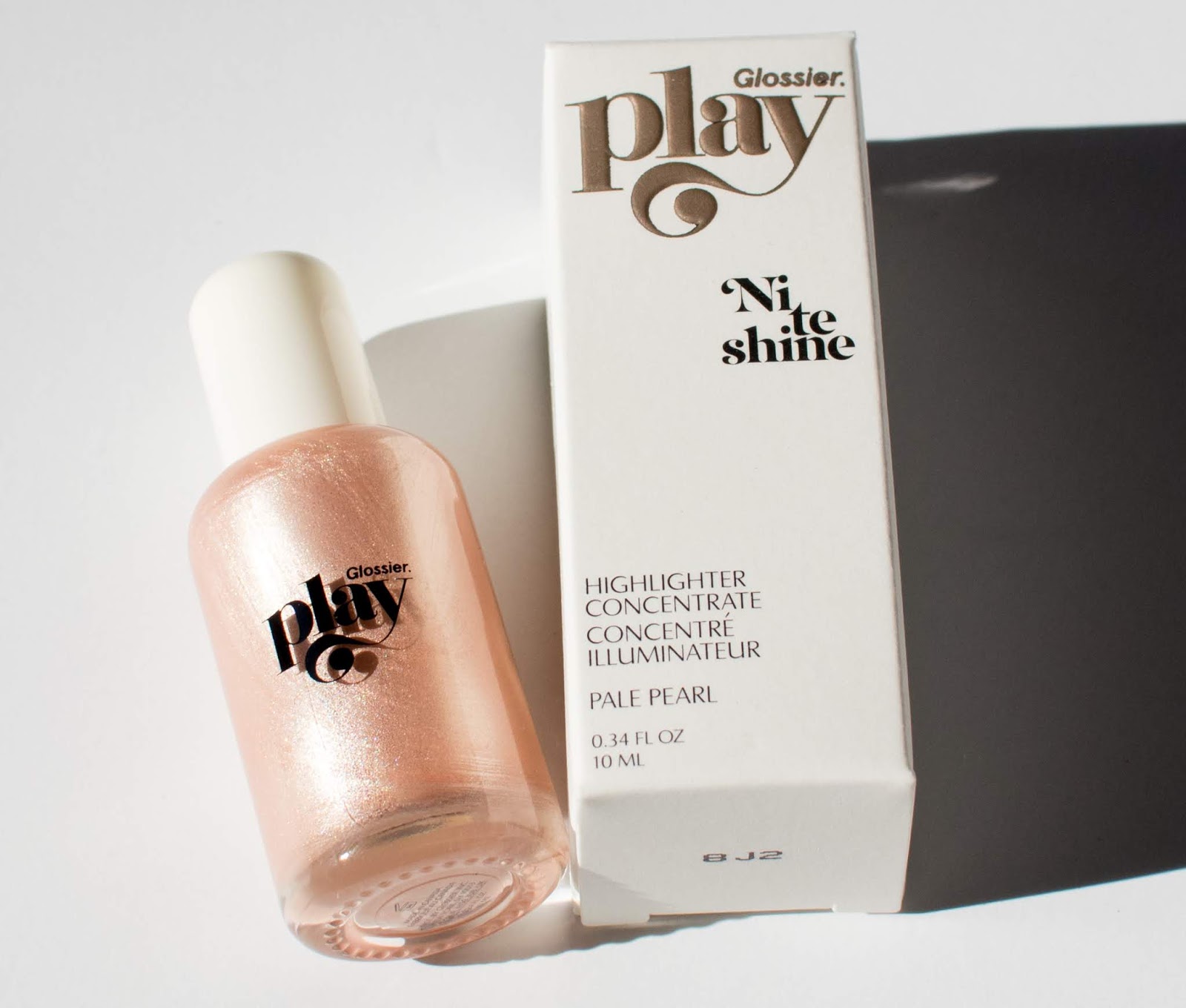 Glossier Play Niteshine Highlighter Concentrate in Pale Pearl Swatch