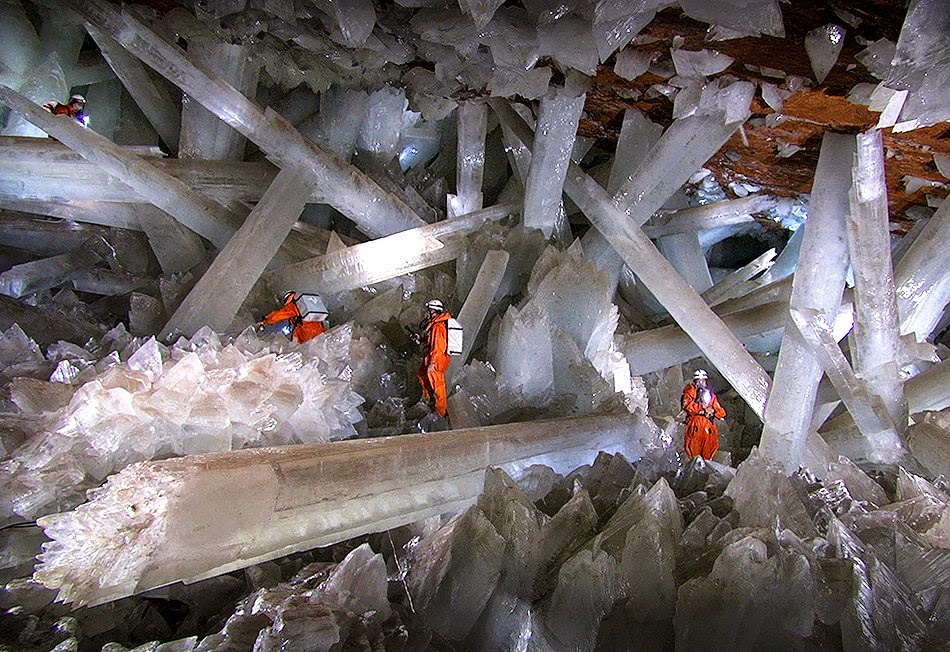 A misteriosa Caverna de cristais “Caverna de cristal gigante” em Naica, México