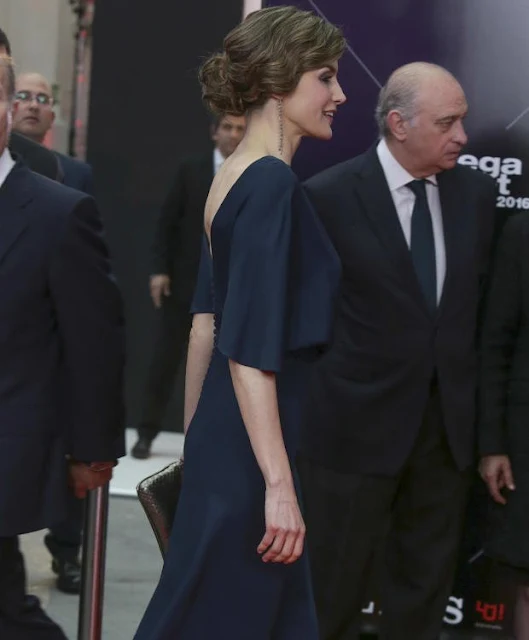 King Felipe and Queen Letizia attended the El Pais 40th anniversary dinner. Cortana Valentina Dress