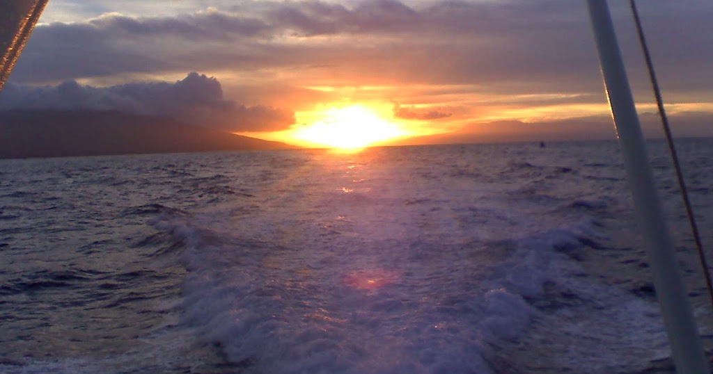 C-lure Fishing Chaters Kauai Hawaii: Hawaiian Sunrise