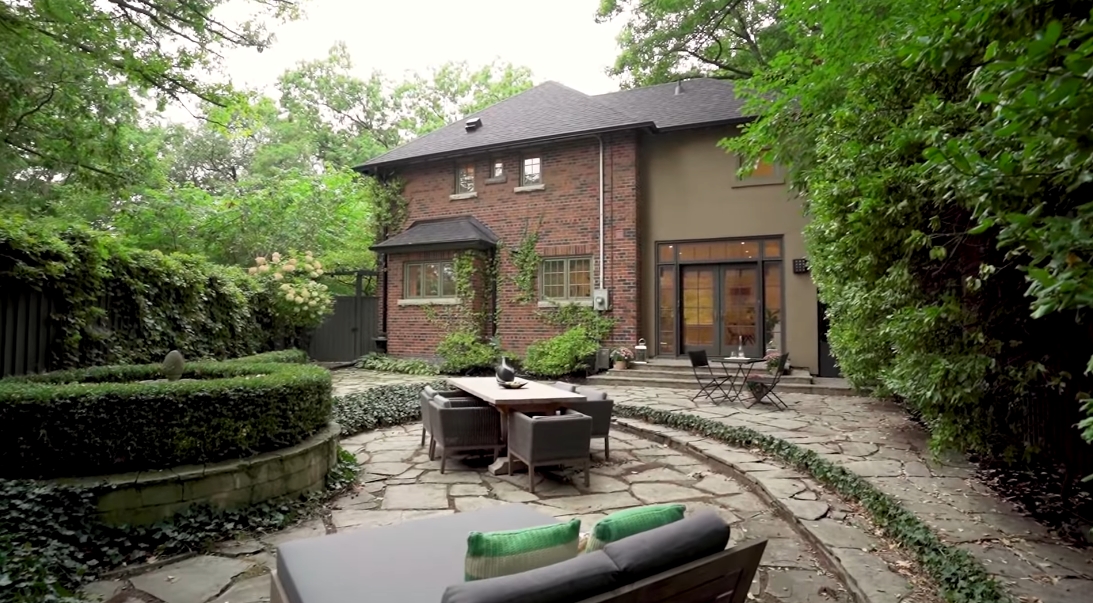 26 Interior Design Photos vs. 44 Old Bridle Path, Toronto Luxury Home Tour
