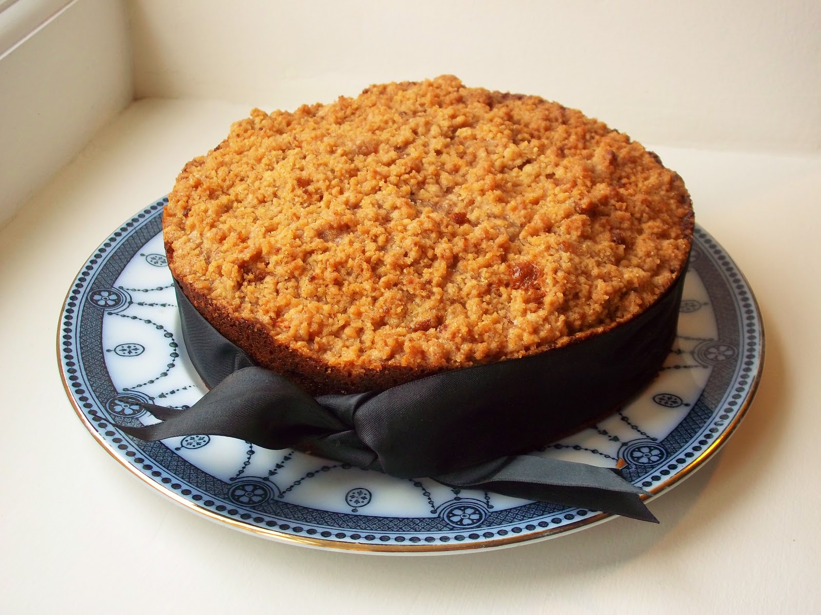 Idle Bakes Wholemeal Apple Crumble Cake
