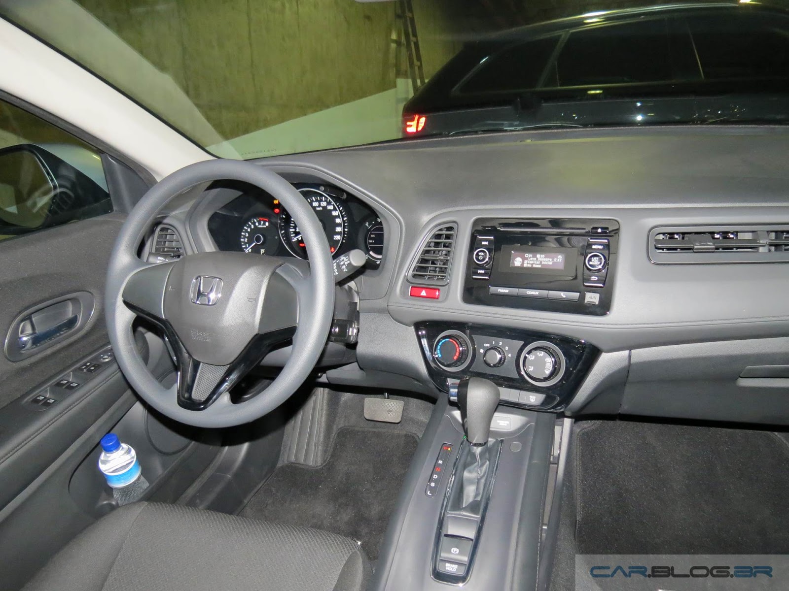 Honda HR-V EX (versão intermediária): vídeo e detalhes
