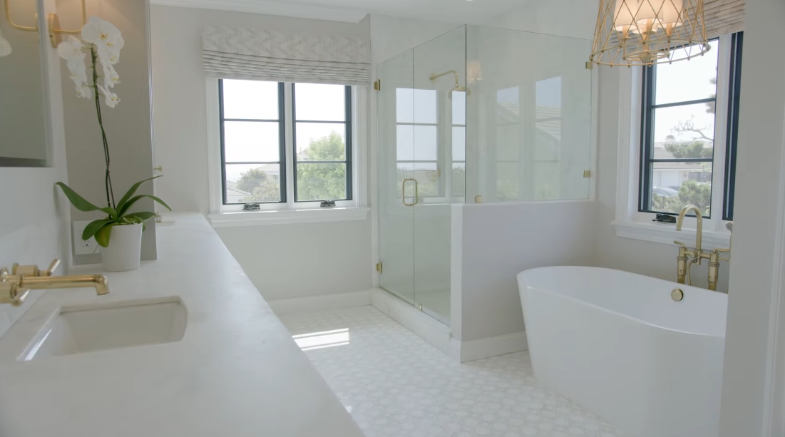 26 Interior Design Photos vs. 3910 Topside Ln, Corona Del Mar, CA Luxury Home Tour