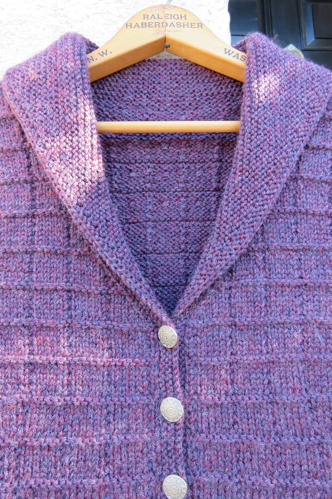 Chez Lizzie Tutorial A New AllinOne Shawl Collar