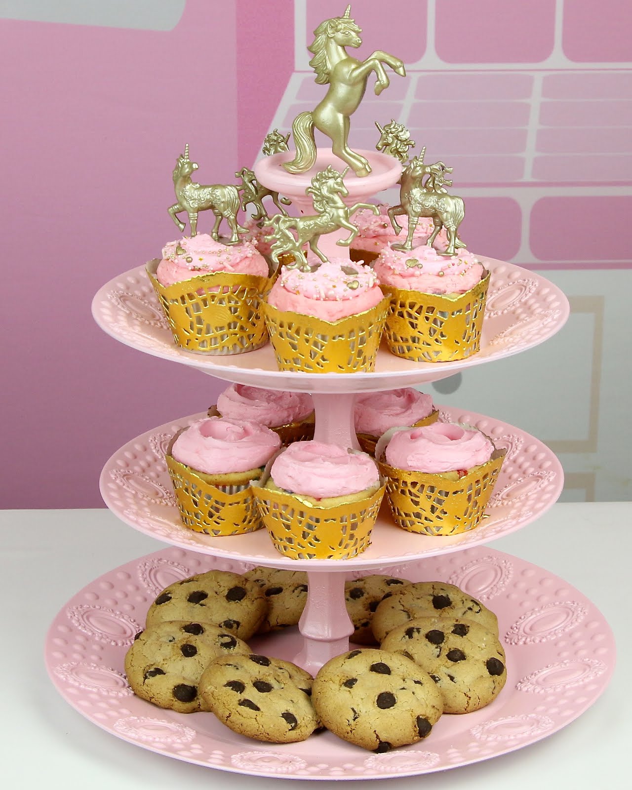 {VIDEO} DIY Dollar Store Cupcake Stand The Lindsay Ann