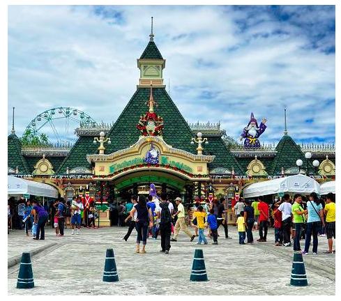 What makes enchanted kingdom very attractive image