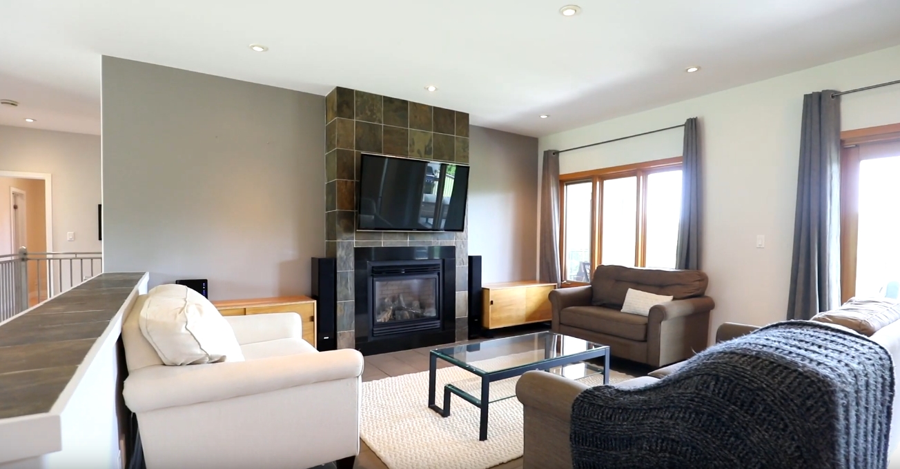 High-End Home Interior Design Tour vs. 211 Town Line Road Barrie, ON - Sotheby's International Realty Canada