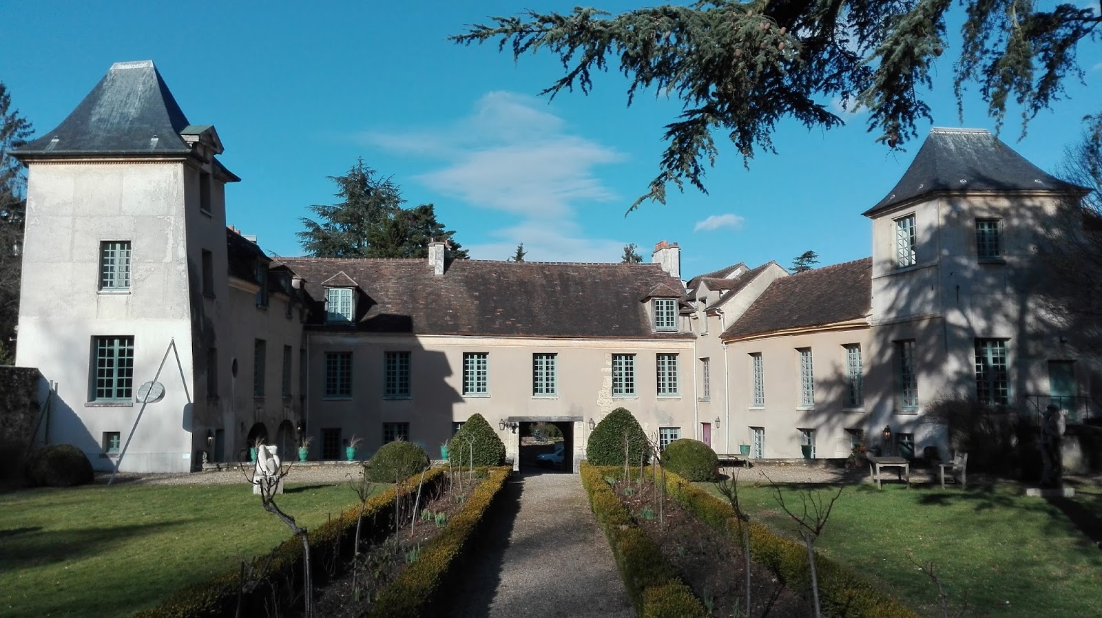 Charmes méconnus du Hurepoix . LA MAISON D'AMBROISE PARE ET D'ARMANDE BEJART A MEUDON (musée d