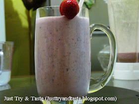 Resep Smoothie Yogurt, Strawberry, dan Blueberry JTT