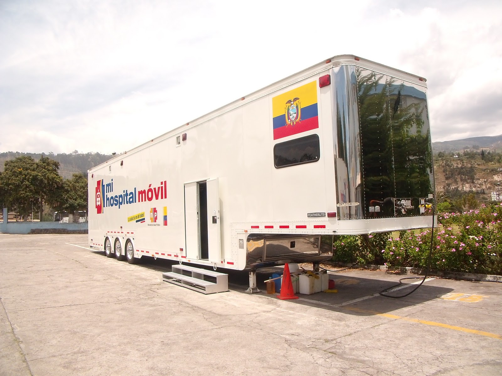 Worldwide Tech & Science FeatherLite customizable specialty aluminium