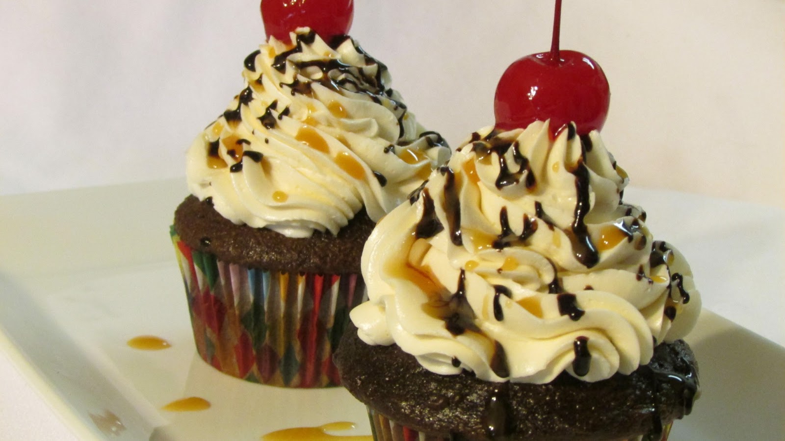 Baker Becky Ice Cream Sundae Cupcakes
