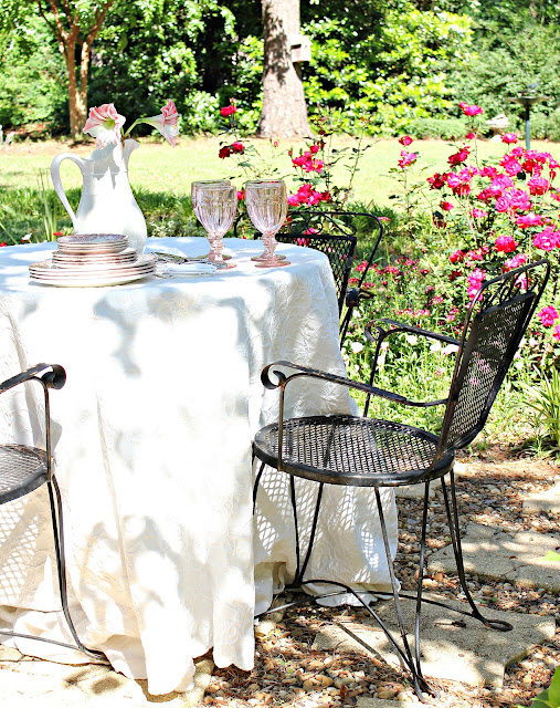Olive Out: Patio Supper Tablescape