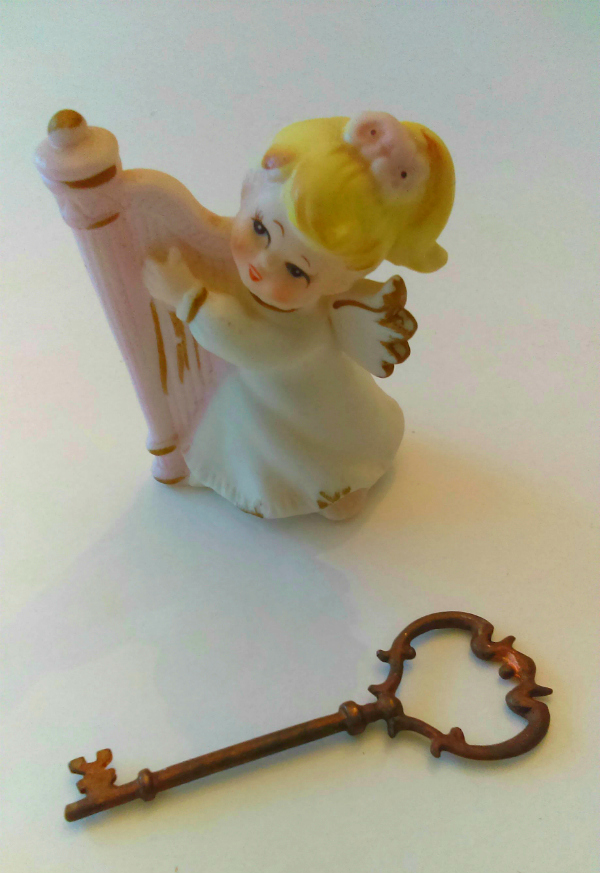 Vintage angel collectible