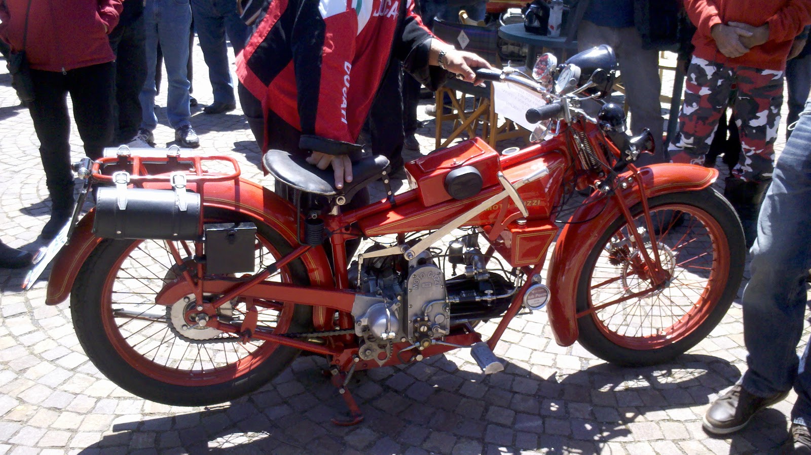 MOTONERO: Guzzi's - Ducati's - Moto Morini's......