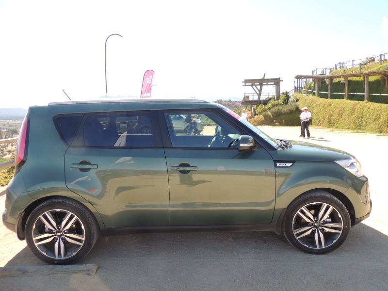 TKSB 2014 KIA SOUL 1.6L EX FULL IN KALE GREEN FROM SANTIAGO, CHILE (8