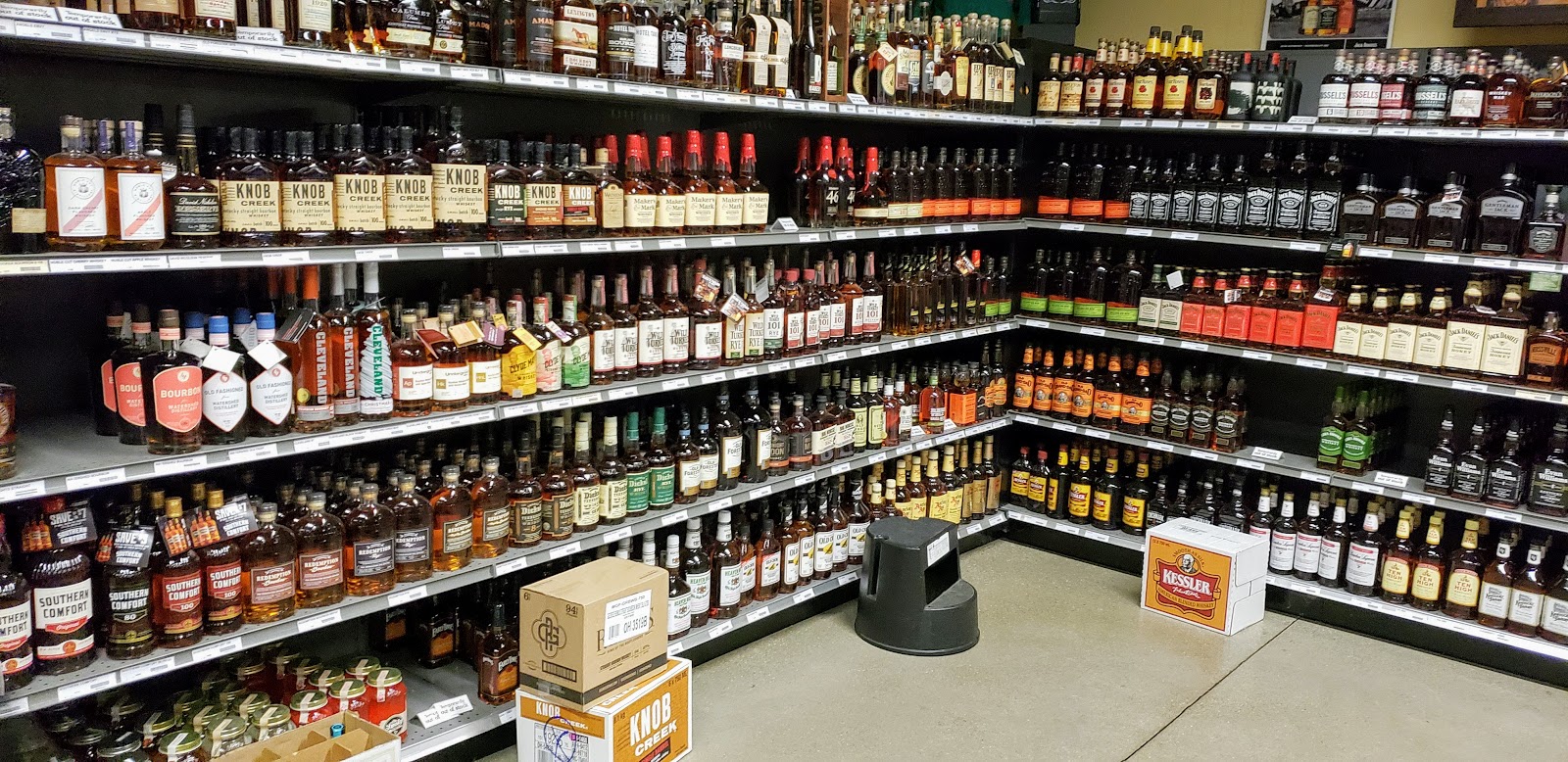 Columbus Bourbon Giant Eagle Market District Grandview Yard Liquor Store Review