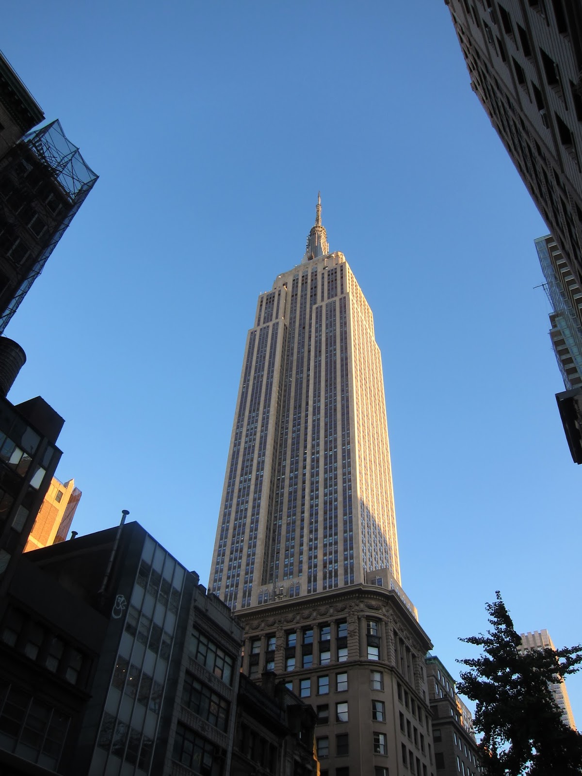 Newyorkぶらぶら歩き旅 あのエンパイアステートビルディングに 新しい入口が出来た Empire State Building