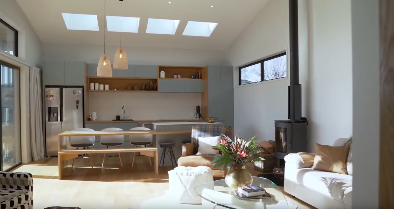 10 Photos vs. 35 Roche Street, Wanaka, Central Otago - High End Home & Interior Design Tour