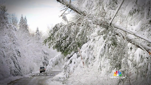 2 ft of snow and powerful winds bring chaos to Maine - More than 100,000 homes are without power 2014-11-04T00-05-44-066Z--1280x720