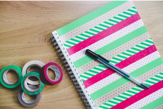 cómo forrar cuadernos con washitape cinta adhesiva de colores
