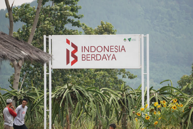 indonesia berdaya program wakaf produktif dompet dhuafa