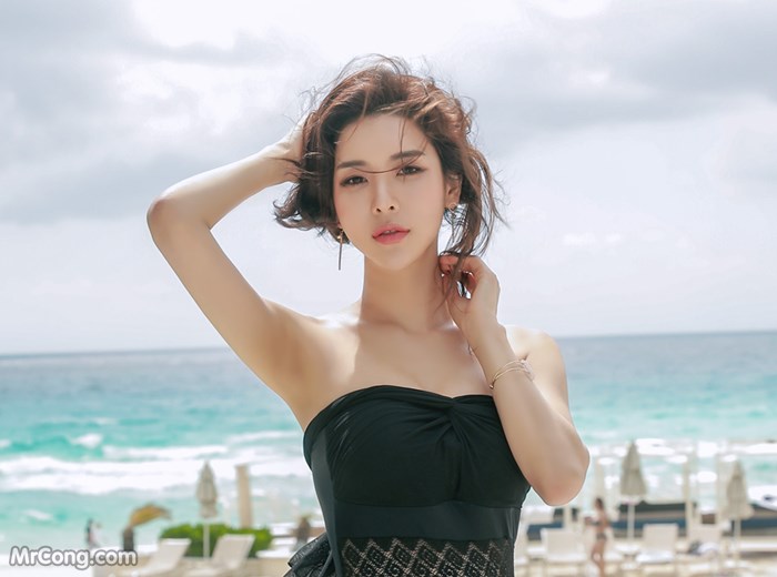 Beautiful Park Park Hyun in the beach fashion picture in June 2017 (225 photos) photo 4-14