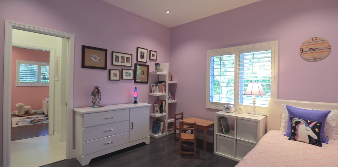 36 Interior Design Photos vs. 6390 SW 112th St, Pinecrest, FL
