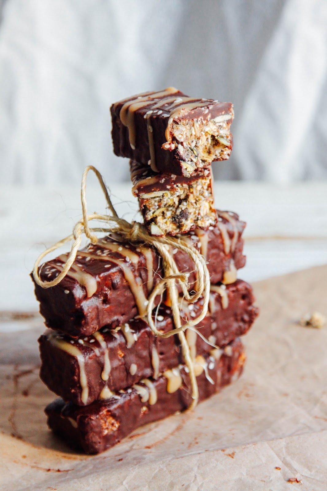 This Rawsome Vegan Life RAW VEGAN MINT CHOCOLATE POWER BARS