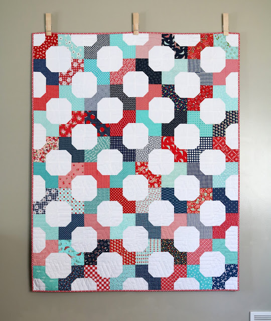 Bow Tie quilt tutorial from Andy of A Bright Corner - A fat quarter quilt that also makes a great scrap quilt project! 