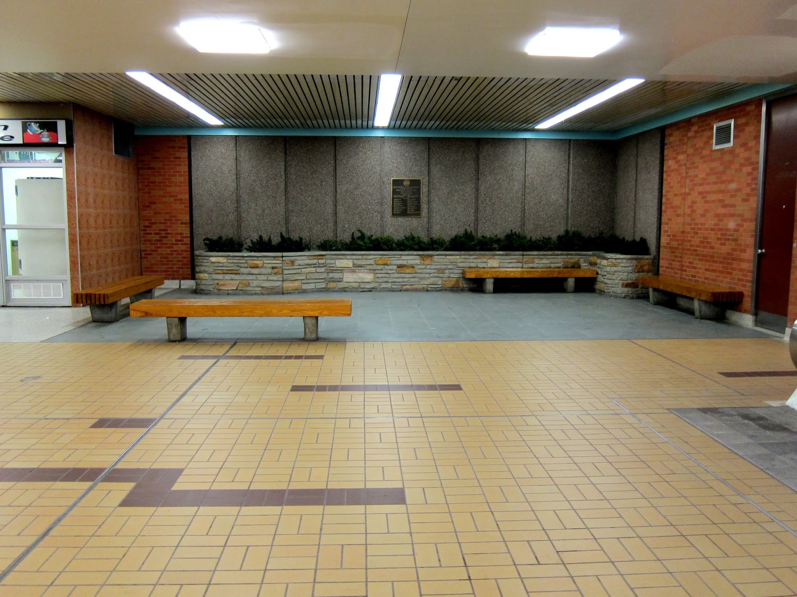 Lounge area at Wilson station