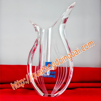 [Image: Biểu+trưng+pha+lê+giá+rẻ.jpg]