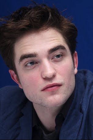 robert pattinson makeup. Robert Pattinson will have
