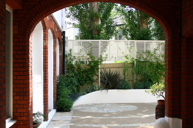 IN LOVE WITH BEAUTY: First Choice for Garden Design in London - The