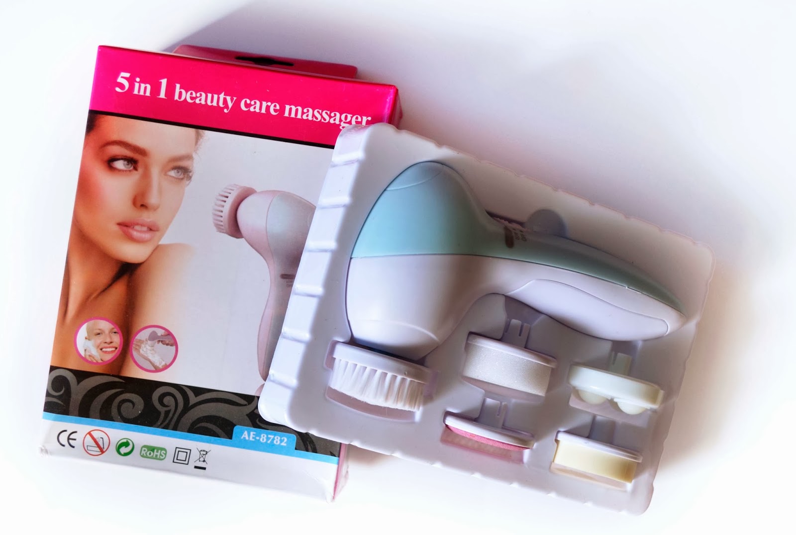新款电动洁面仪硅胶洗脸器毛孔清洁刷家用防水卸妆美容仪跨境-阿里巴巴