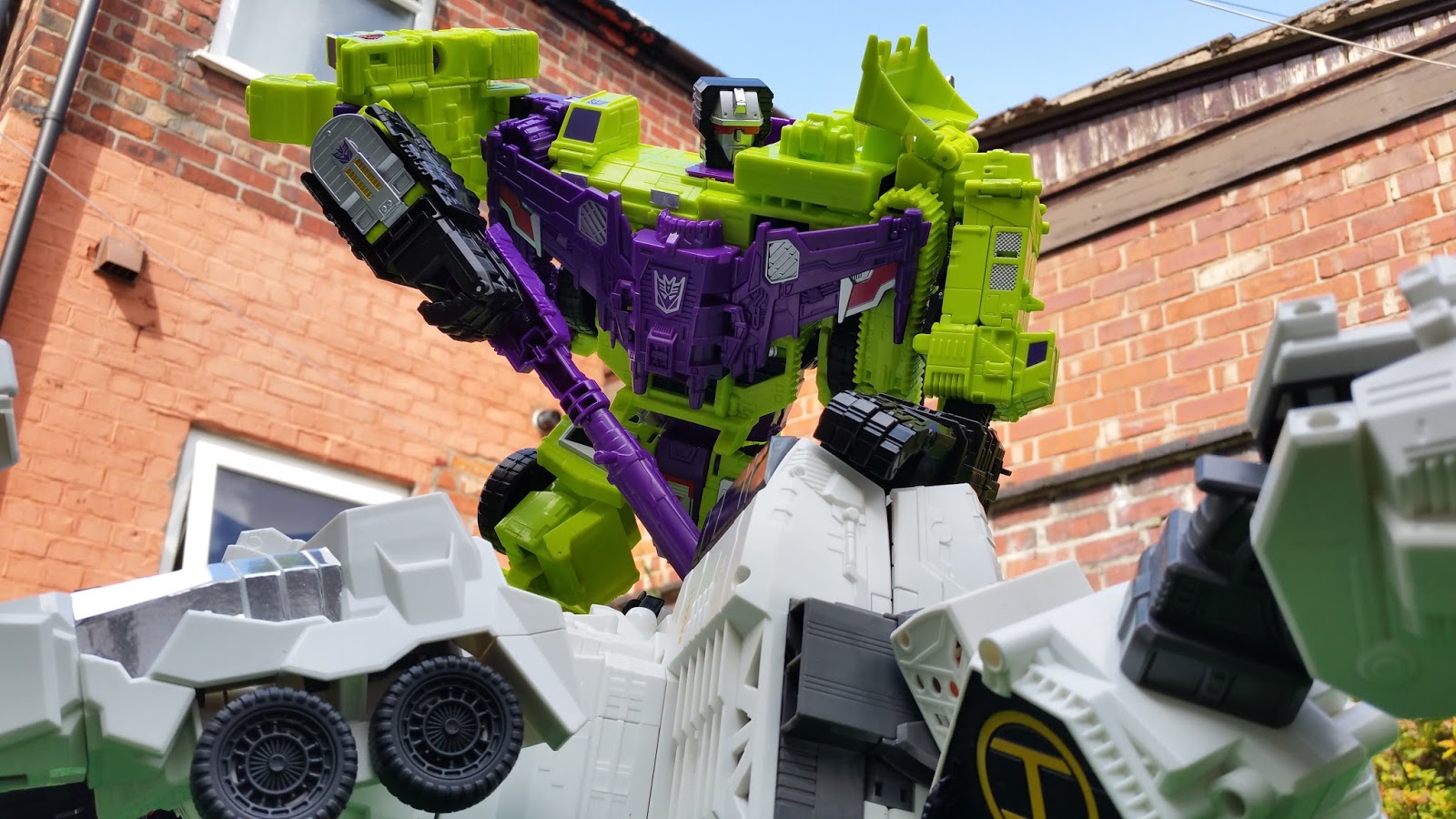 Masterforce UK: Hasbro Combiner Wars Titan Class Devastator Review (Part 2)