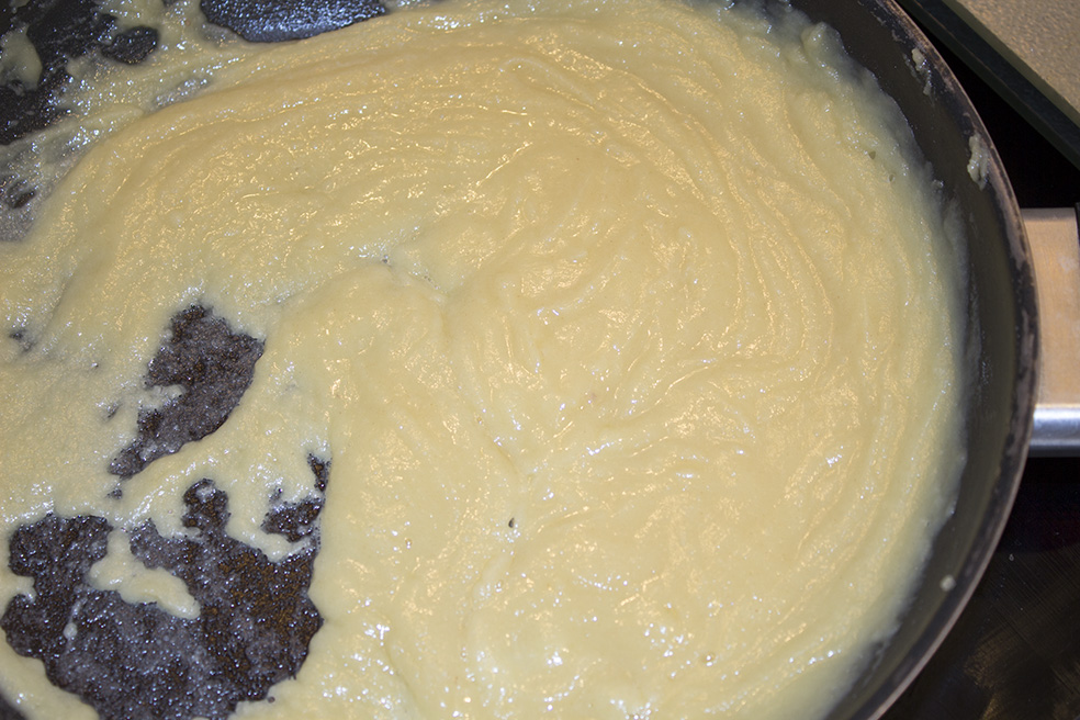 Cocina, mesa y mantel: Roux