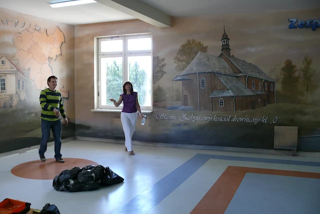 Malowidło ścienne w szkole, Warszawa