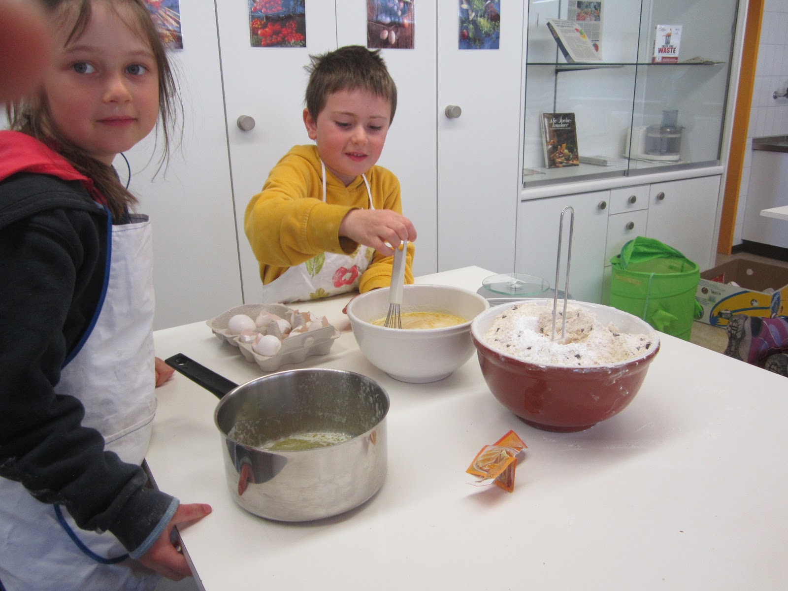 Wilde Charlotte: Kleine Kinder in der Küche