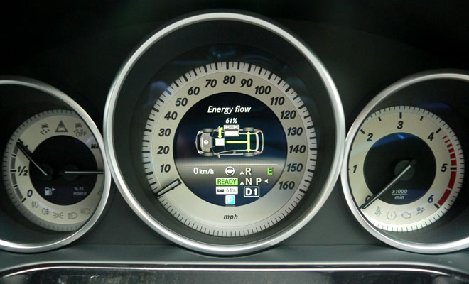 Mercedes-Benz E300 Hybrid instrument panel