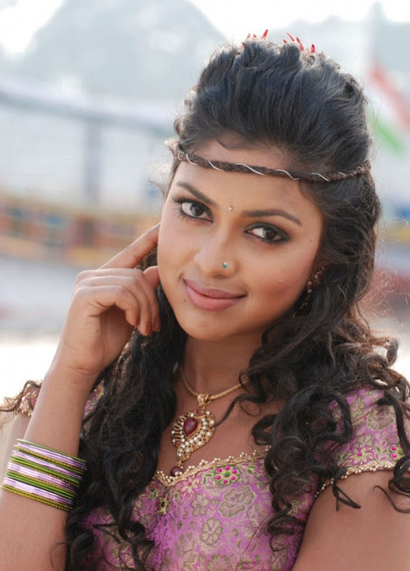 Amala Paul In Vettai Tamil Movie Hot Photos Latest Stills gallery pictures