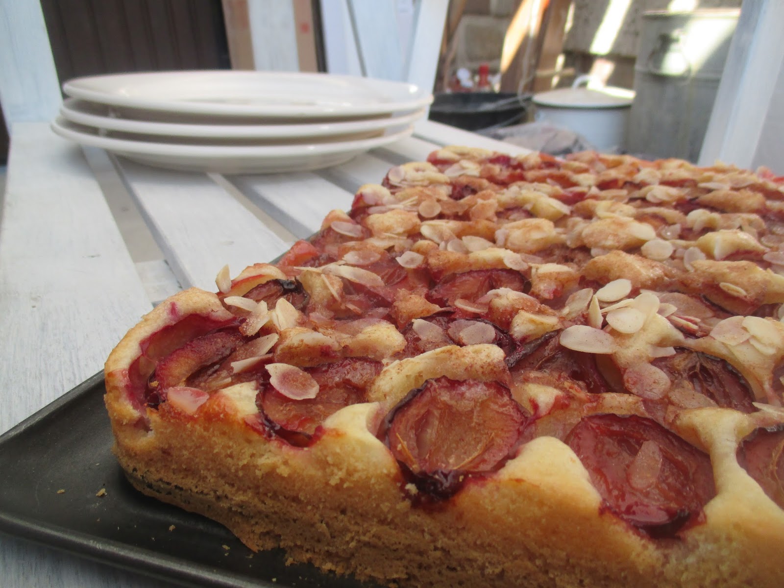 Pflaumenkuchen mit Butter und Mandeln – glatzkoch.de