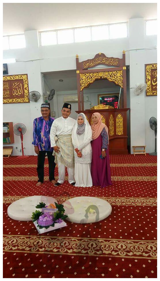 Hujung minggu yang sibuk, attend dua majlis yang sangat meriah. Majlis penikahan adik sepupu. Hujung minggu yang sibuk, attend dua majlis yang sangat meriah. Majlis penikahan adik sepupu.