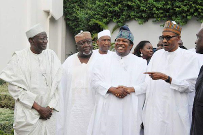 Photos: Pres. Buhari meets with members of the Newspapers Proprietors of Nigeria