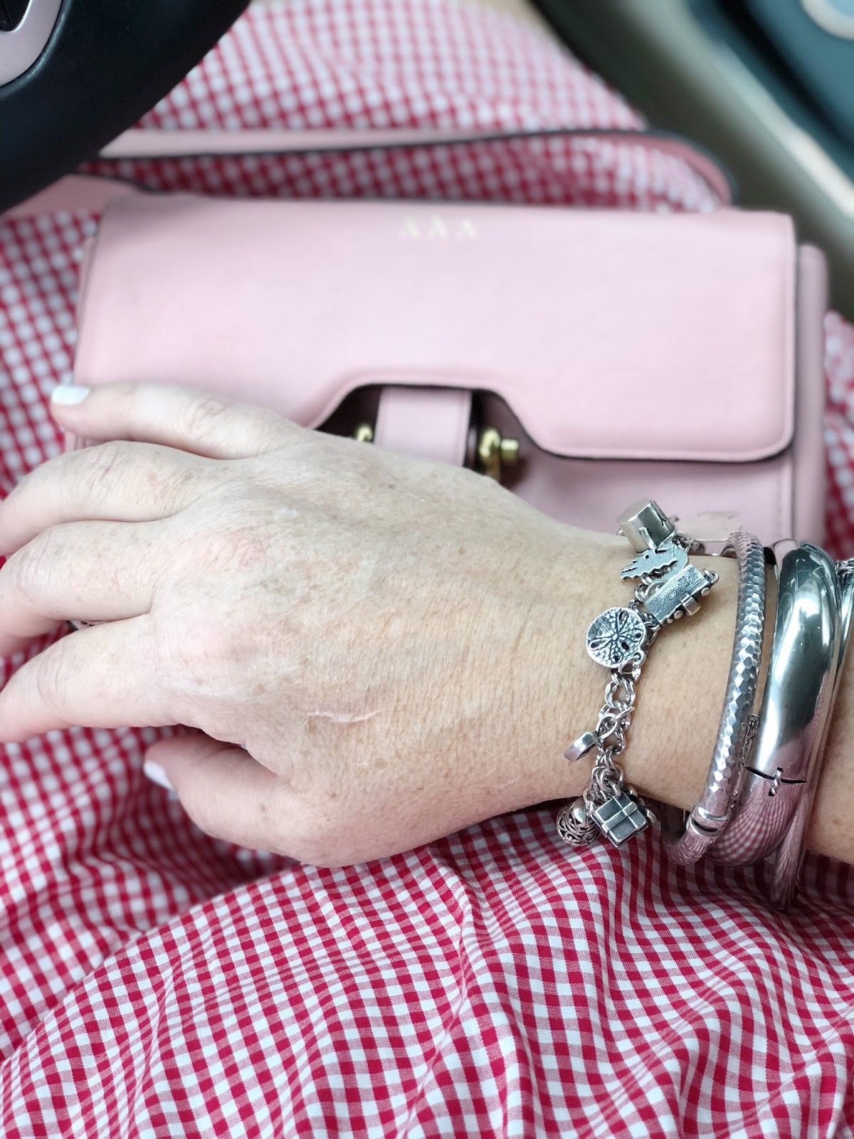 Featured image of post Charms Of Becoming An Entrepreneur