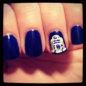 R2-D2 Nails