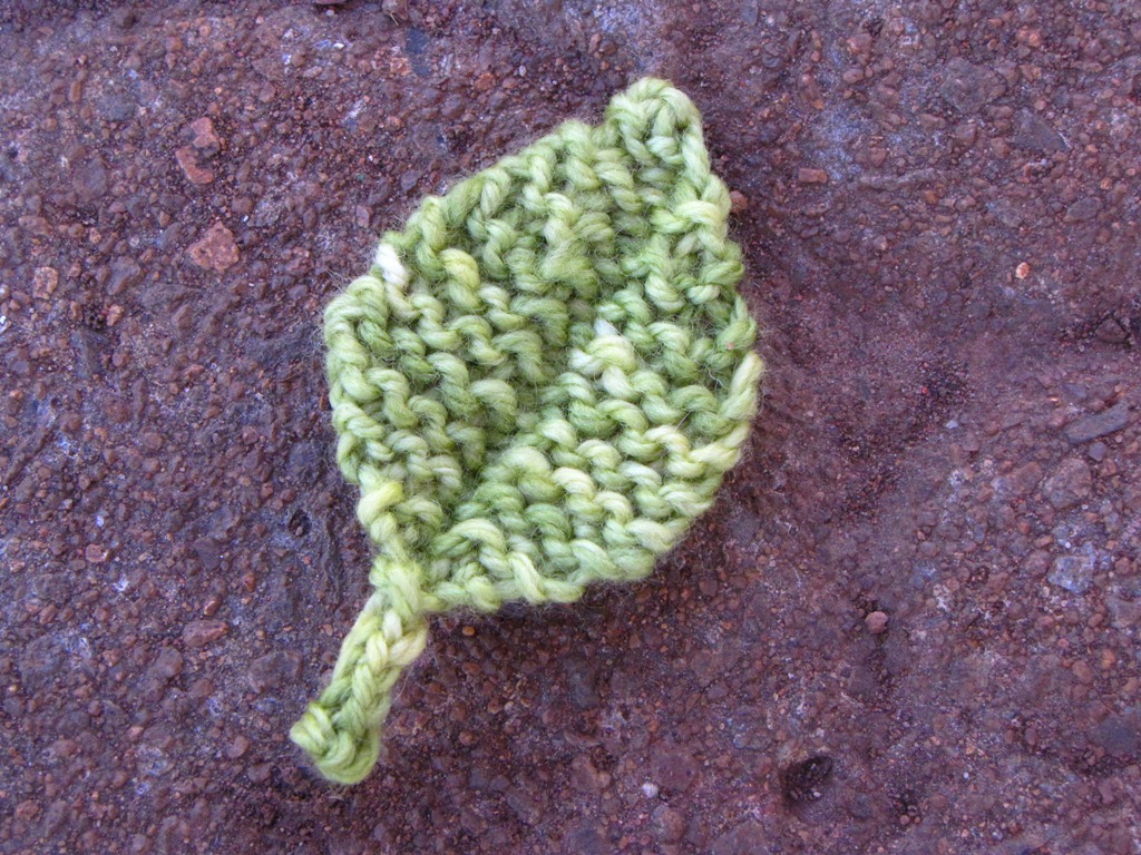 Knitted Leaf Patterns... - Natural Suburbia