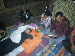 Jenazah korban saat di rumah duka. Jenazah korban saat di rumah duka.